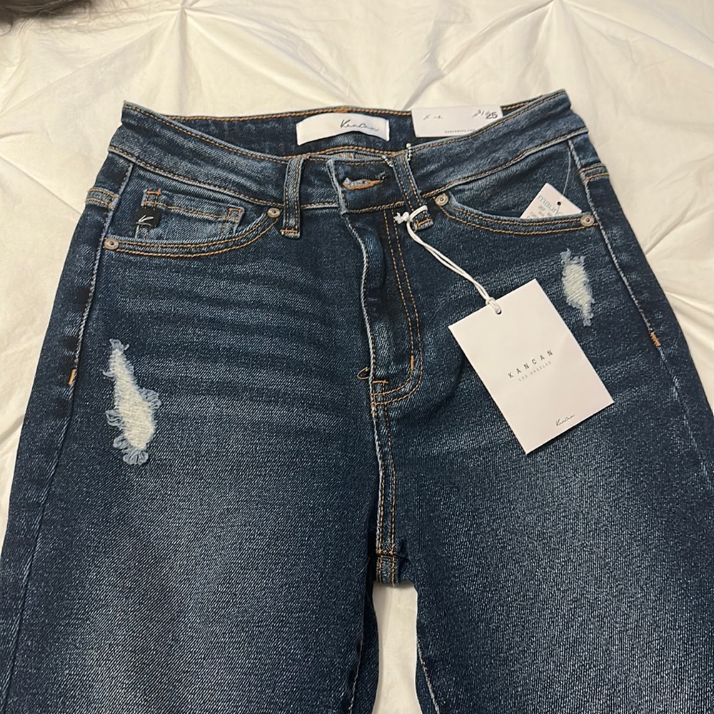 Med-dark wash.